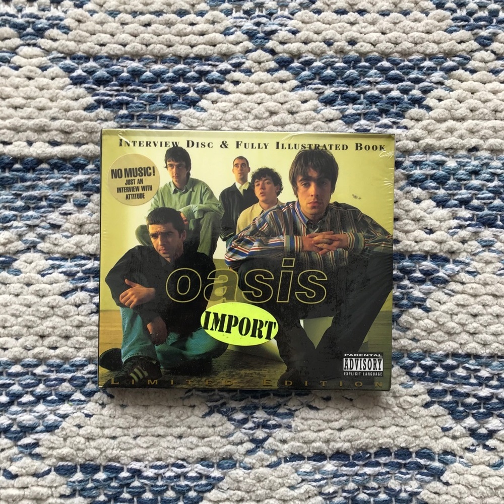 NWT Oasis Interview Disc Illustrated Book England